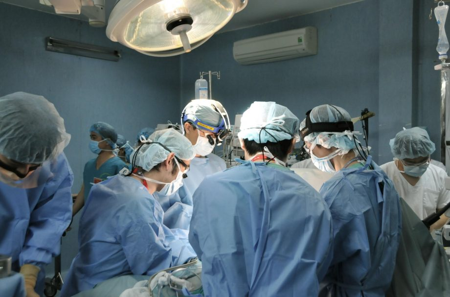 Coronavirus: Japonia a realizat primul transplant pulmonar de la donatori vii