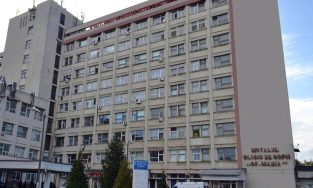 Medicii de la Spitalul Sf Maria din Iași au operat cu succes, timp de 20 de ore, o adolescentă victimă a unui accident feroviar