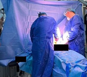 Medicii de la SCJU Sibiu au prelevat ficatul, rinichii şi corneea de la un pacient în vârstă de 53 de ani, aflat în moarte cerebrală